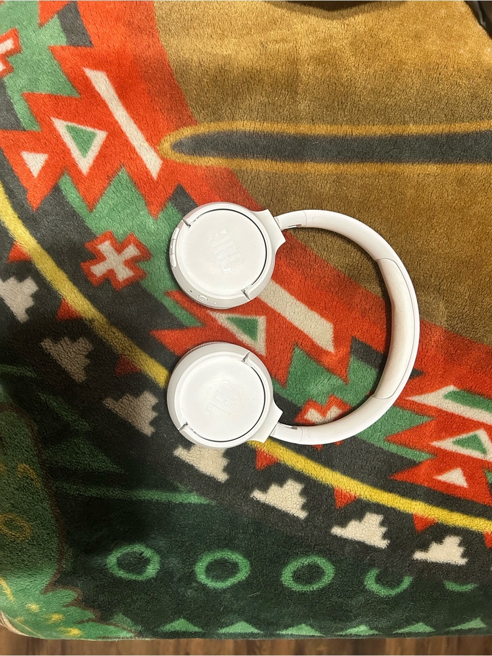 JBL White On-Ear Wireless Headphones with Foldable Design